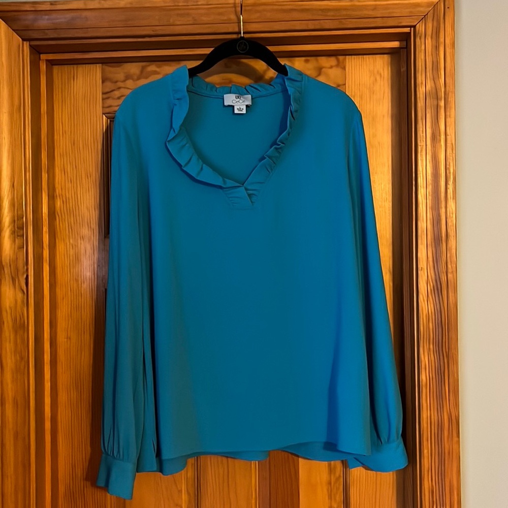 CeCe blouse—blue size large  never worn.